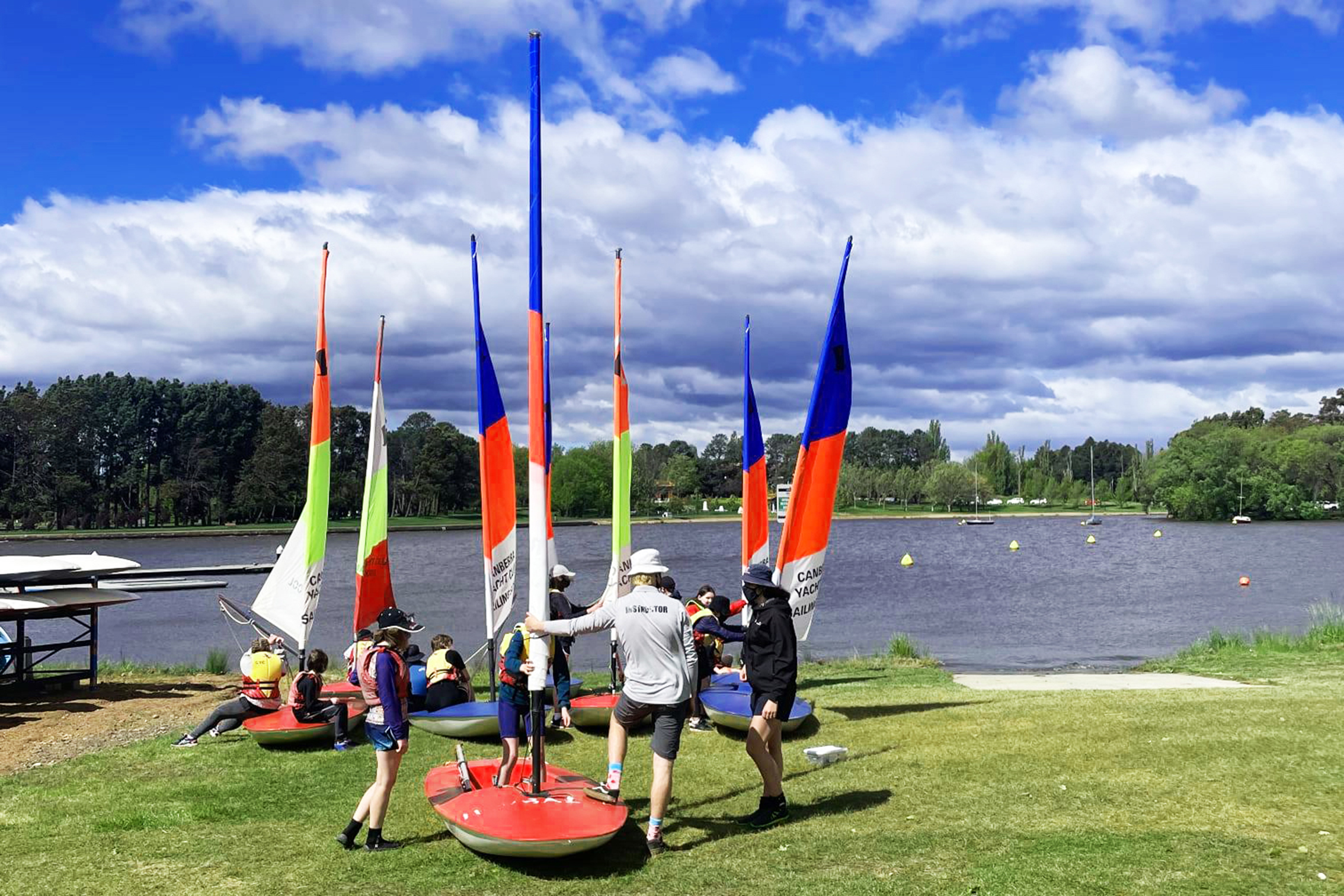 canberra yacht club boat hire
